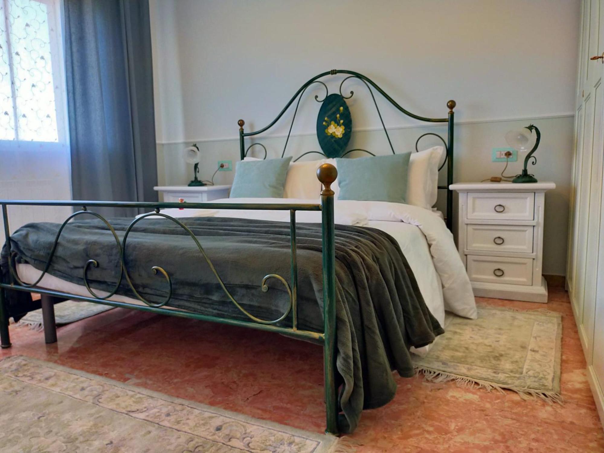 Sofia Apartment Местре Екстериор снимка